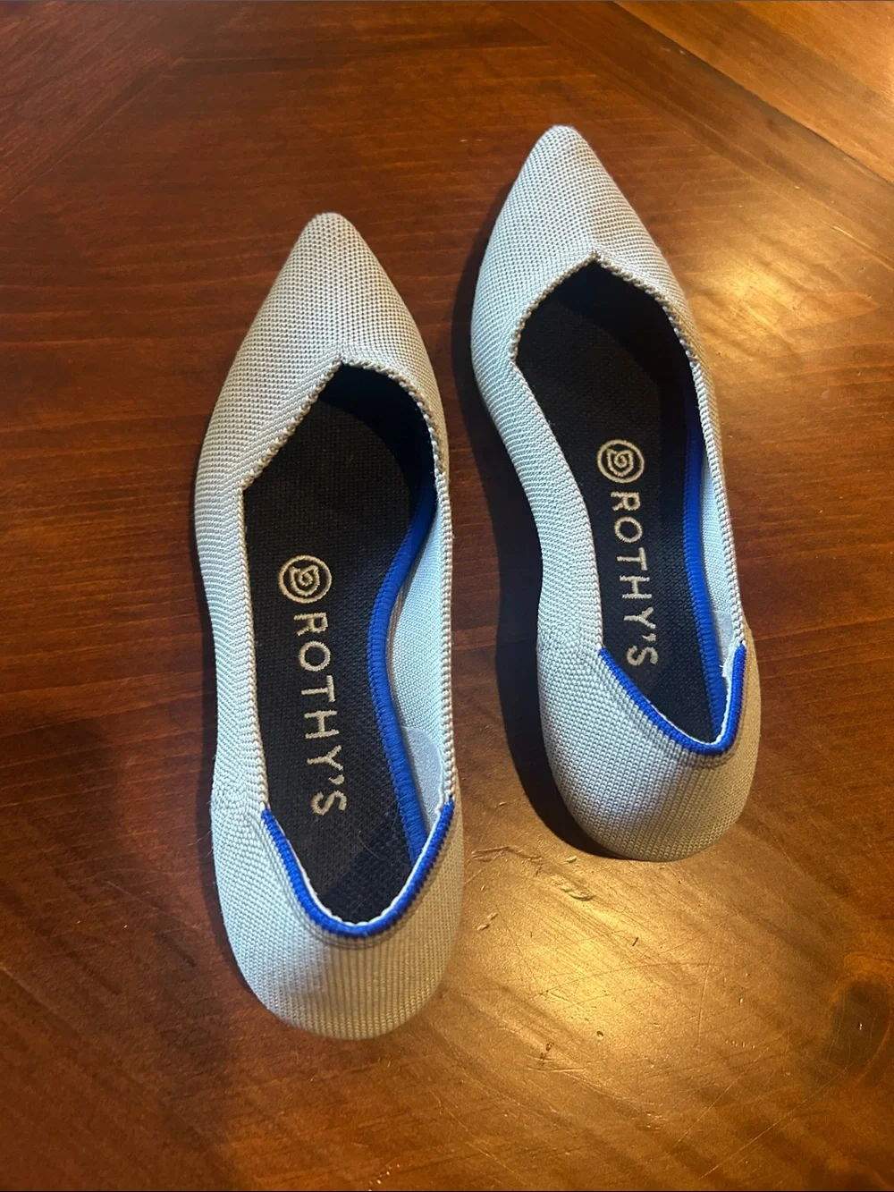 Rothy's Pointed Toe Knit Flats in Light Gray with Blue Trim